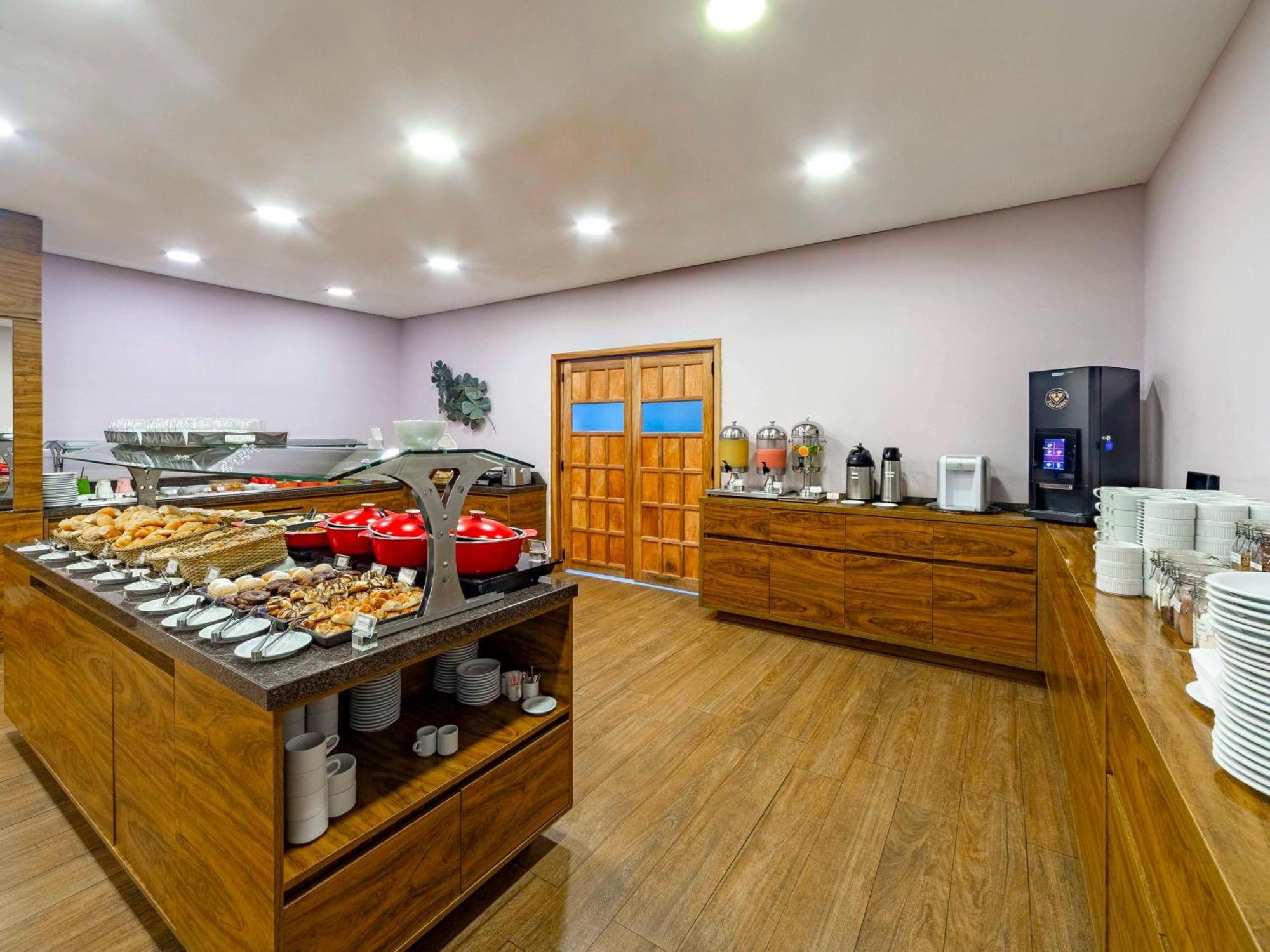 Mercure Curitiba Golden Экстерьер фото