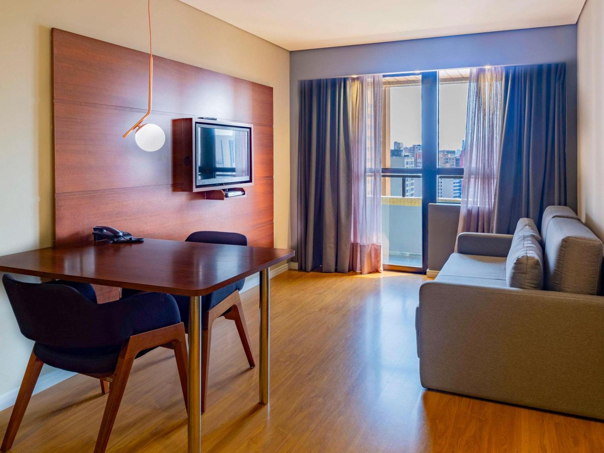 Mercure Curitiba Golden Экстерьер фото