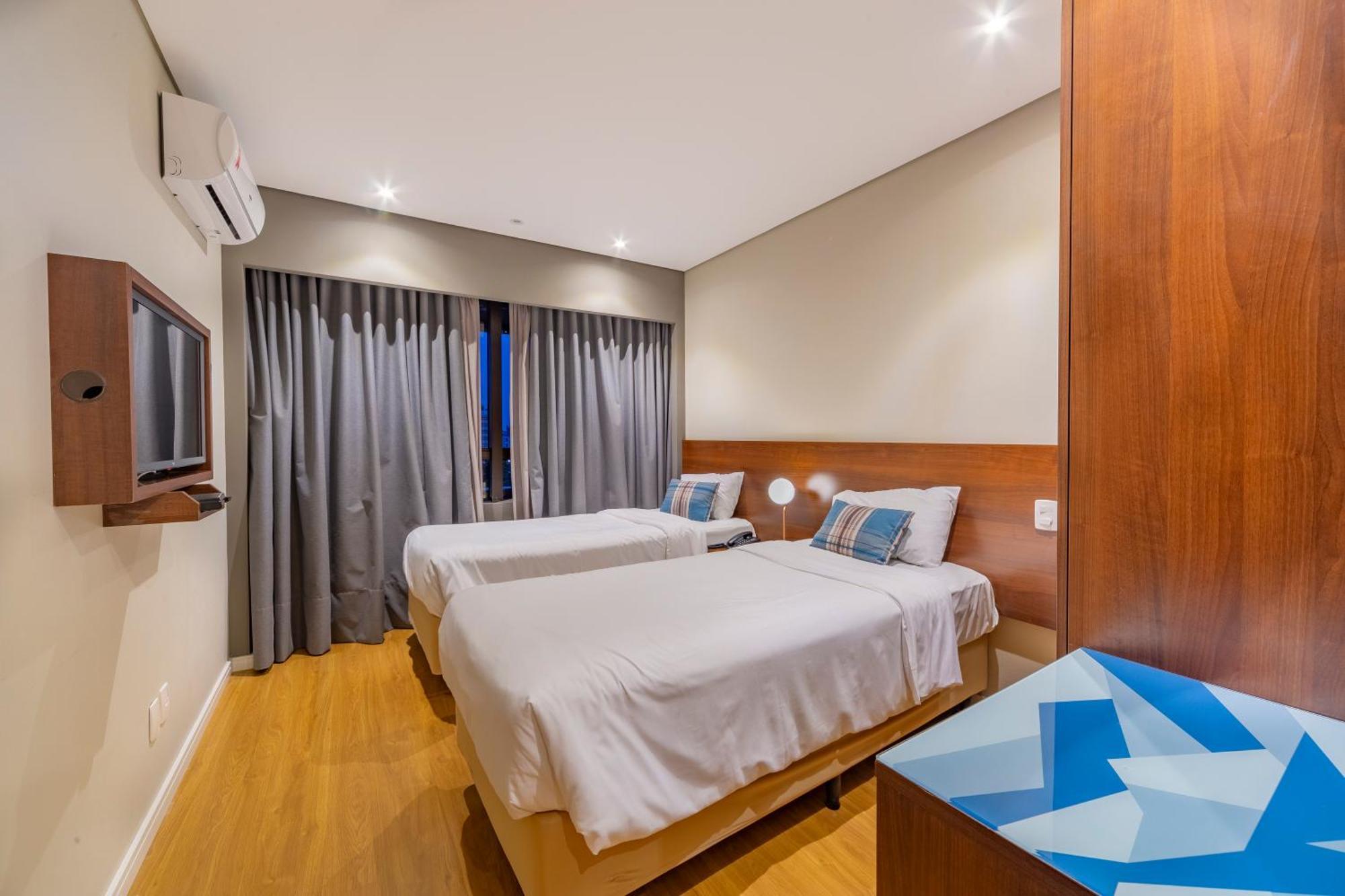 Mercure Curitiba Golden Экстерьер фото